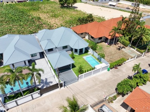SST260741 Mabprachan Village Luxury 2-Story Pool Villa - Pattaya