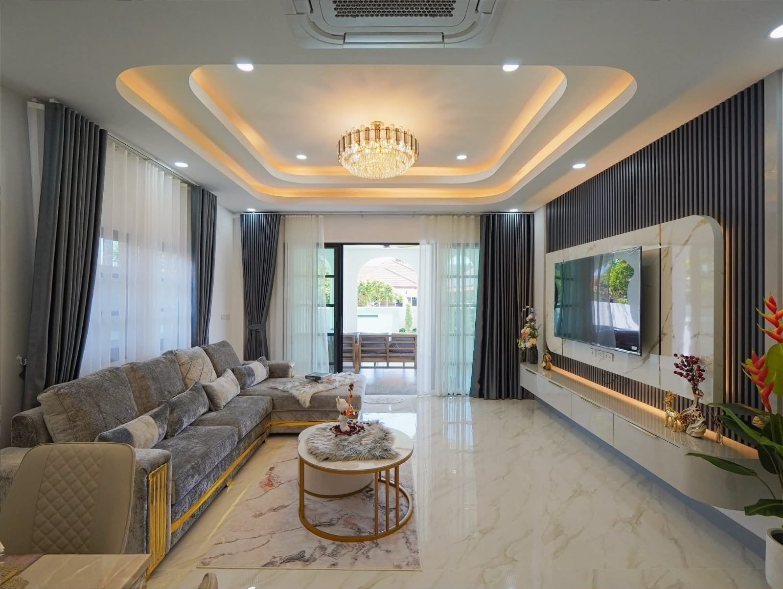 SST260741 Mabprachan Village Luxury 2-Story Pool Villa - Pattaya