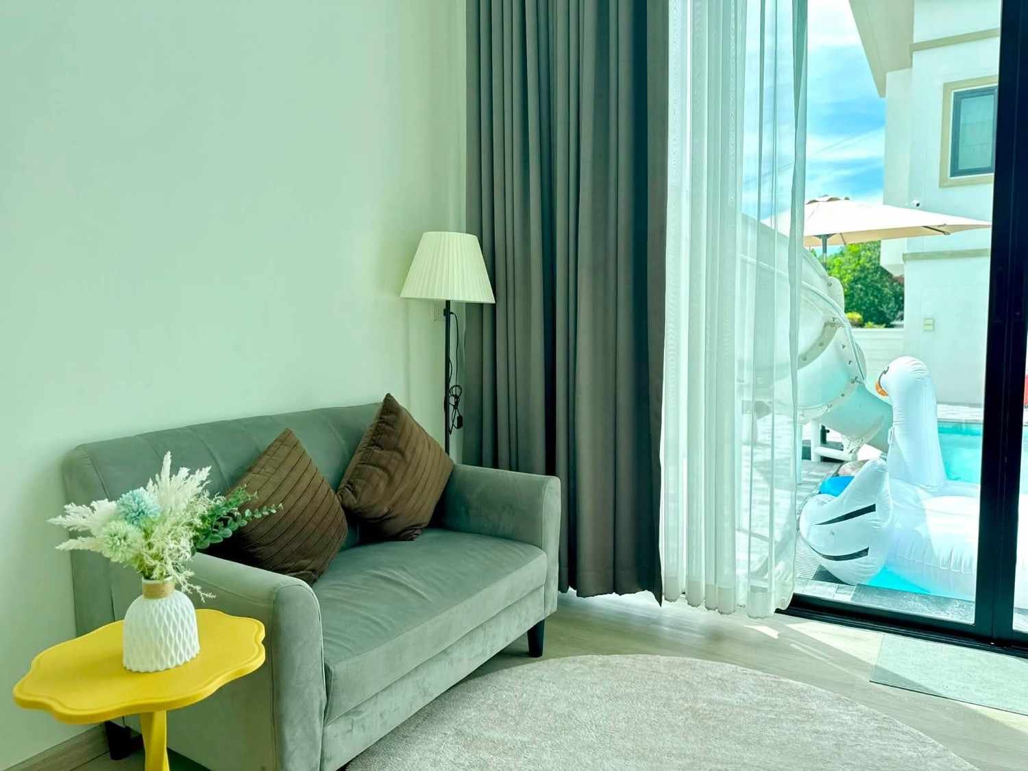 SST260744 Pool Villa Business Assets Included Near Na Jomtien Beach