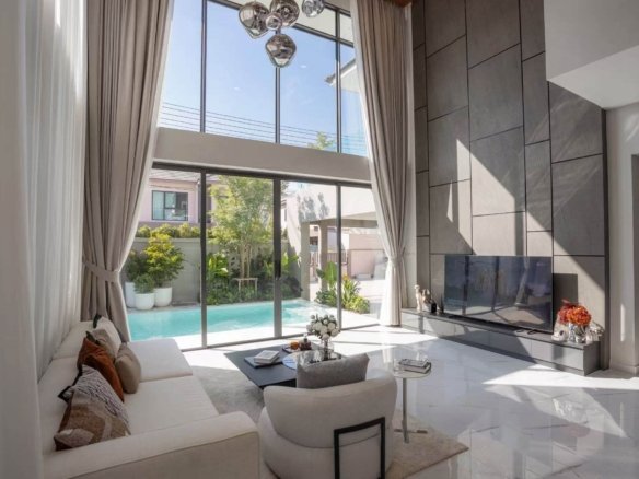 The Lake Huay-Yai – Luxury 5-Bedroom Pool Villa at Special Promotion Price