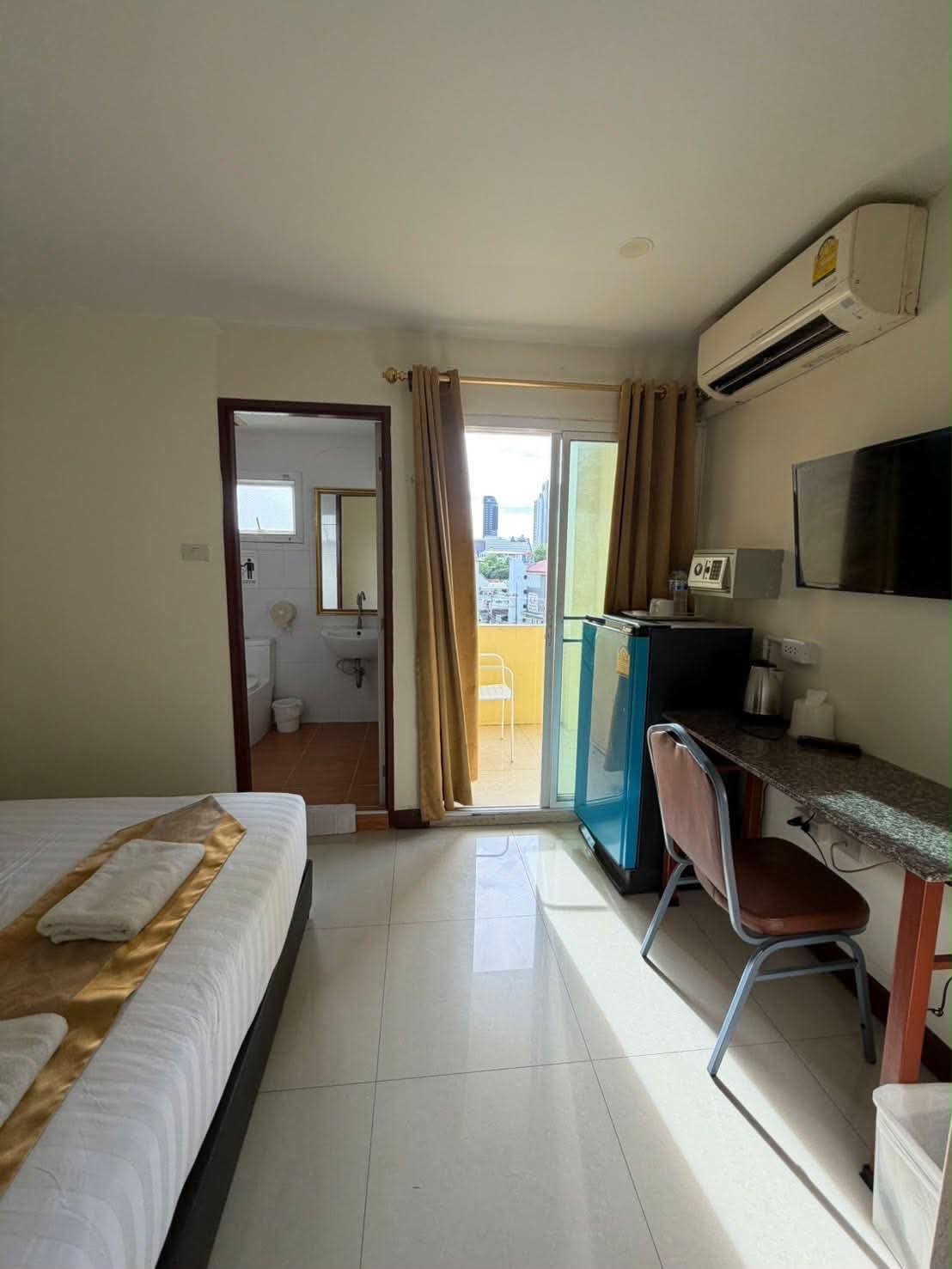 BFS260802 Hotel Commercial Lease with License 24-Room on Pattaya 3rd Road (5) BFS260802 Hotel Commercial Lease with License 24-Room on Pattaya 3rd Road