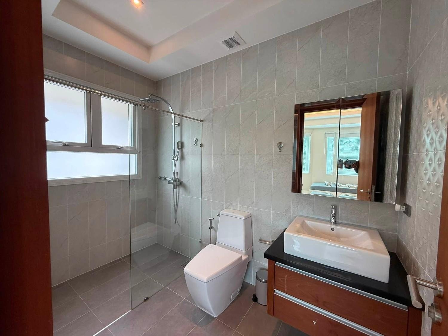 RS260802 Spacious 4-Bedroom Private Pool Villa – Nong Pla Lai (11) RS260802 Spacious 4-Bedroom Private Pool Villa - Nong Pla Lai
