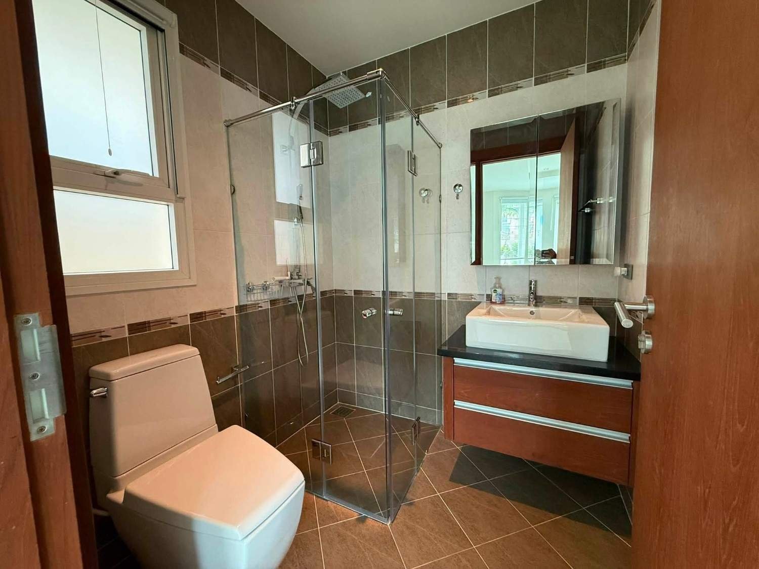 RS260802 Spacious 4-Bedroom Private Pool Villa – Nong Pla Lai (18) RS260802 Spacious 4-Bedroom Private Pool Villa - Nong Pla Lai
