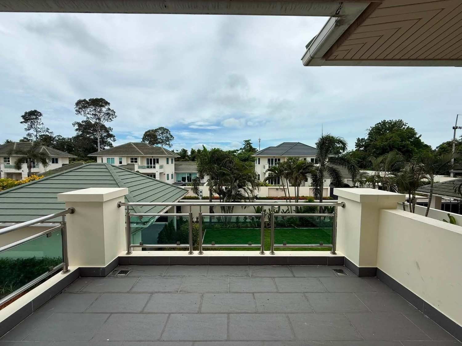 RS260802 Spacious 4-Bedroom Private Pool Villa – Nong Pla Lai (5) RS260802 Spacious 4-Bedroom Private Pool Villa - Nong Pla Lai