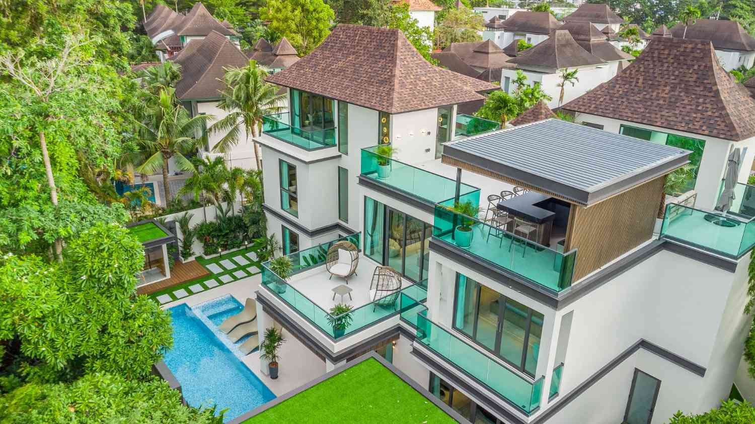 SCT260805 Nagawari 18 : Luxury 3-Storey Modern Pool Villas - Na Jomtien 6