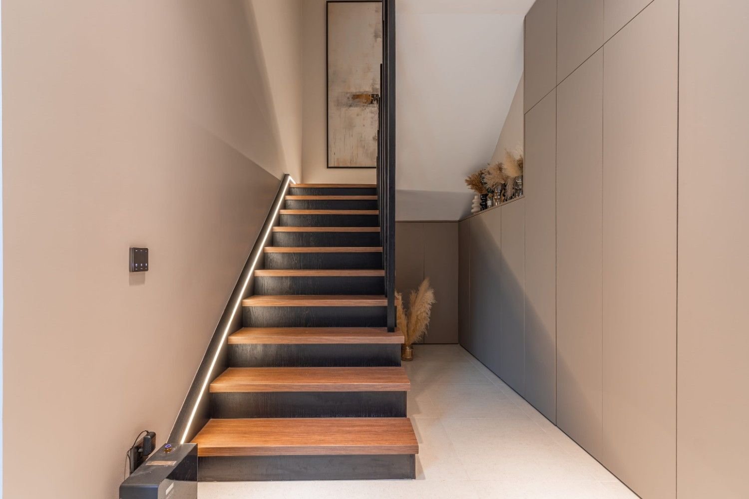 SCT260805 Nagawari 18 : Luxury 3-Storey Modern Pool Villas - Na Jomtien 6