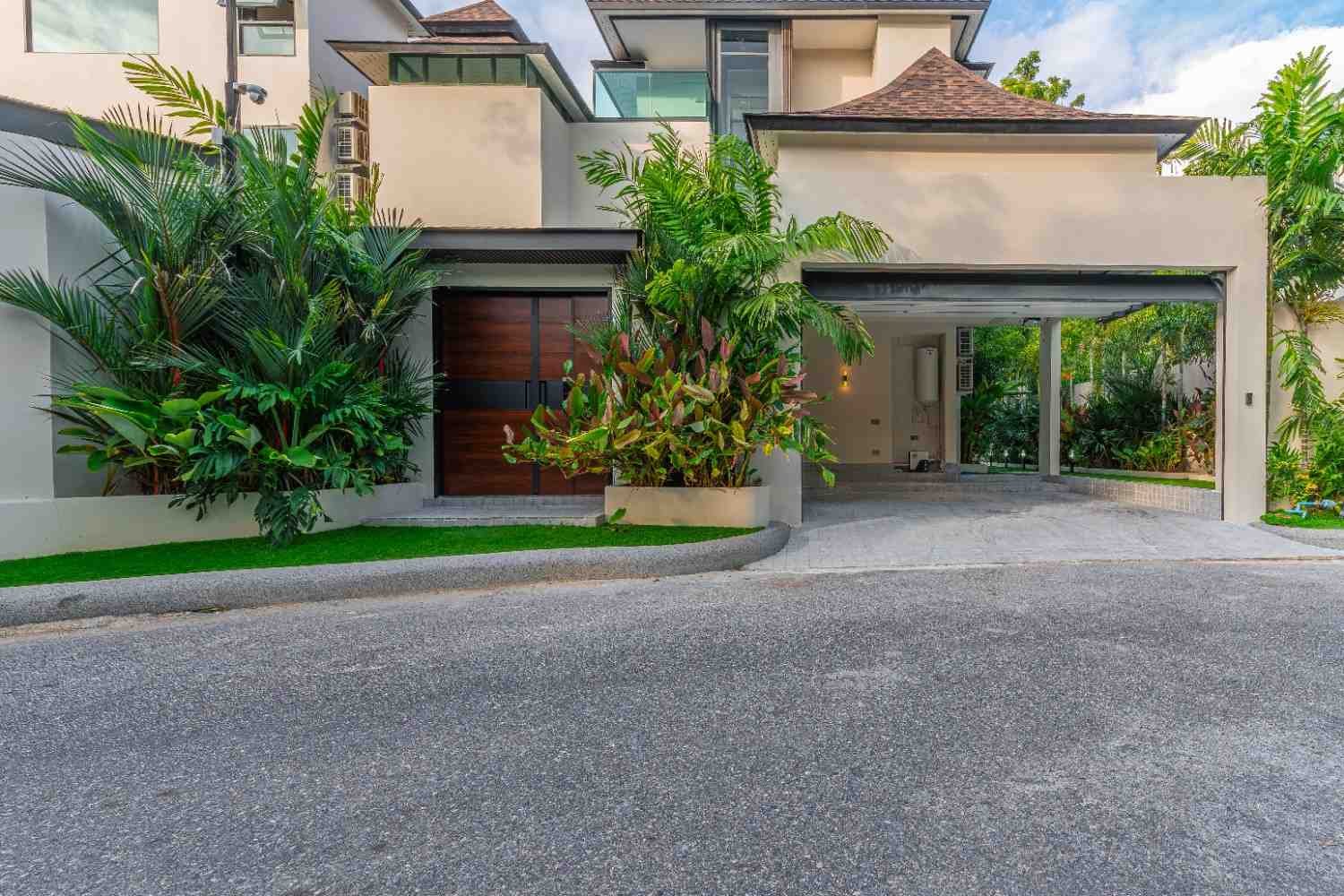 SCT260805 Nagawari 18 : Luxury 3-Storey Modern Pool Villas - Na Jomtien 6