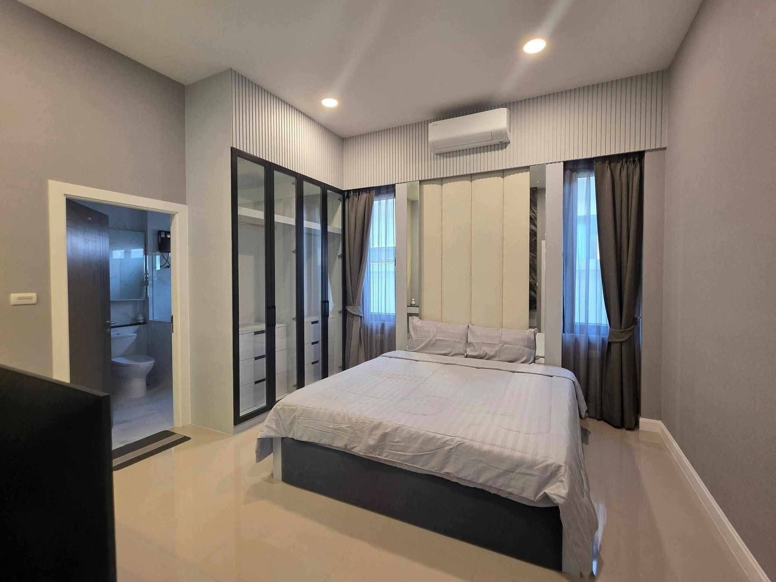 SCT260807 Modern 3-Bedroom Pool Villa - Thung Klom–Tan Man