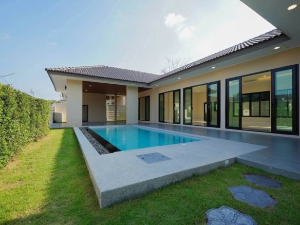 SCT260807 Modern 3-Bedroom Pool Villa - Thung Klom–Tan Man