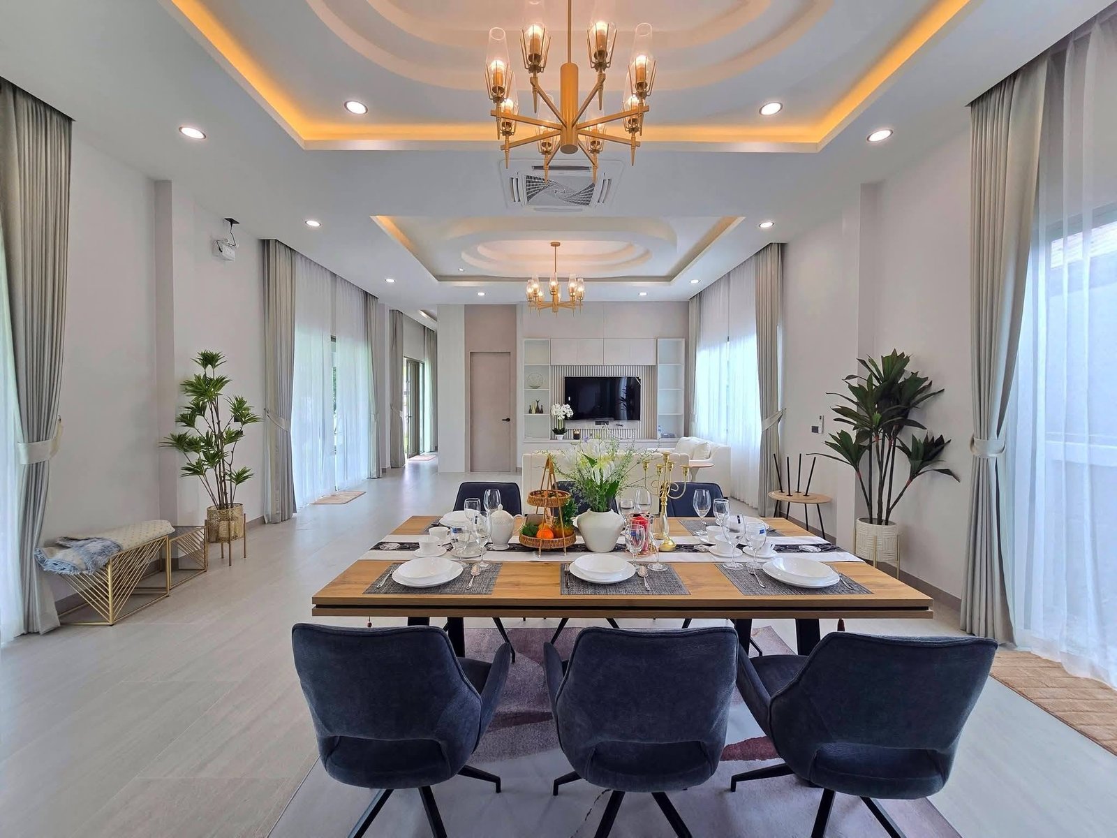SCT260808 Luxury Brand New 4-Bedroom Pool Villa – Soi Chaiyaphon Withi 22 (20) SCT260808 Luxury Brand New 4-Bedroom Pool Villa - Soi Chaiyaphon Withi 22