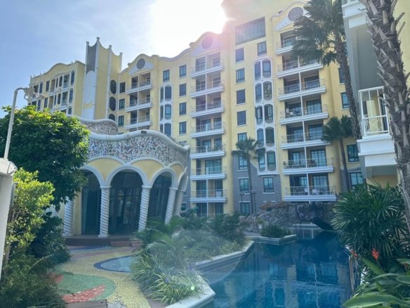 SSF260817 Espana Condo Resort Pattaya Building G - 5th Floor City View