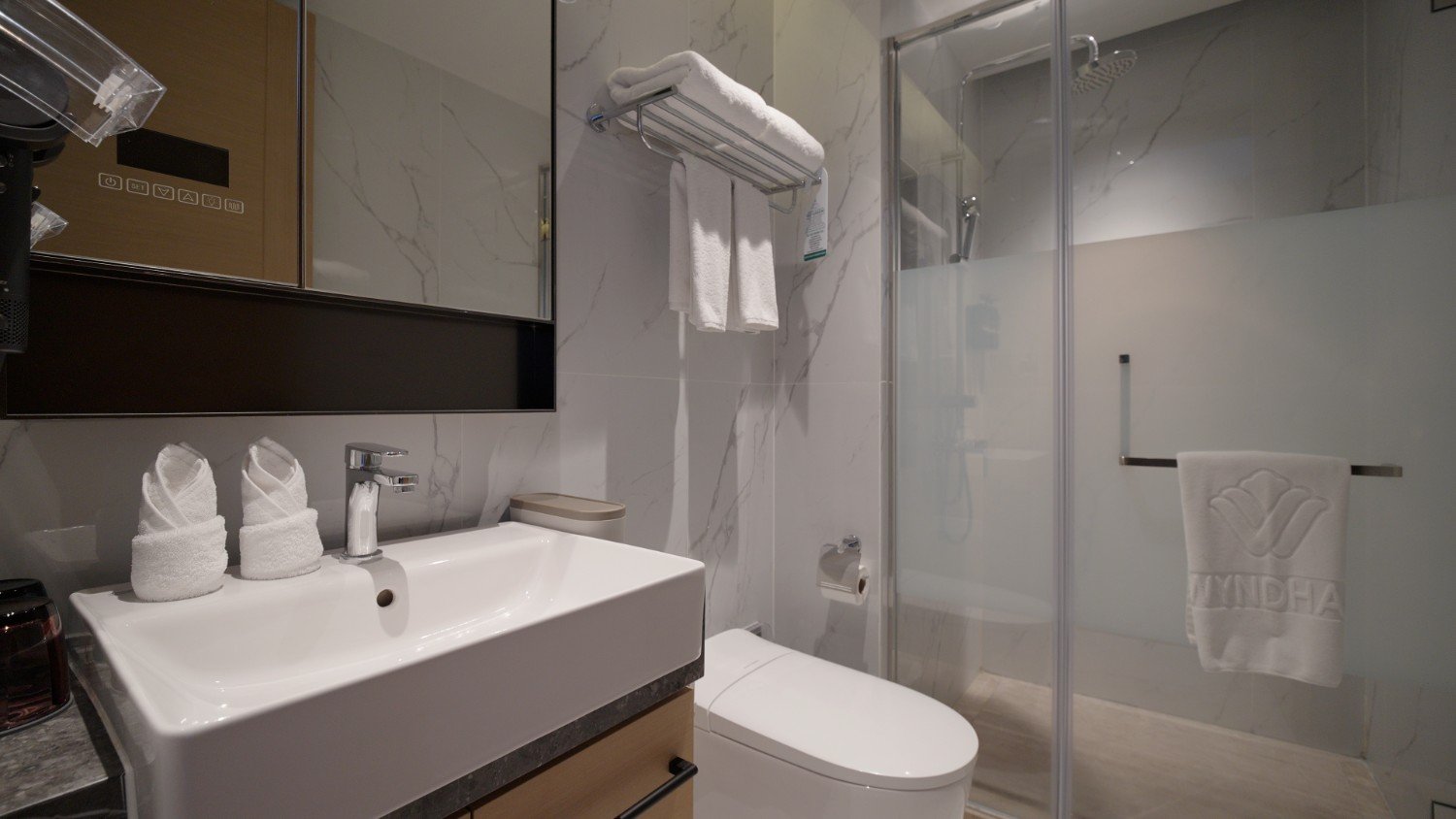 Beverly Mountain Bay pattaya 2 bedrooms 2 bathrooms city view