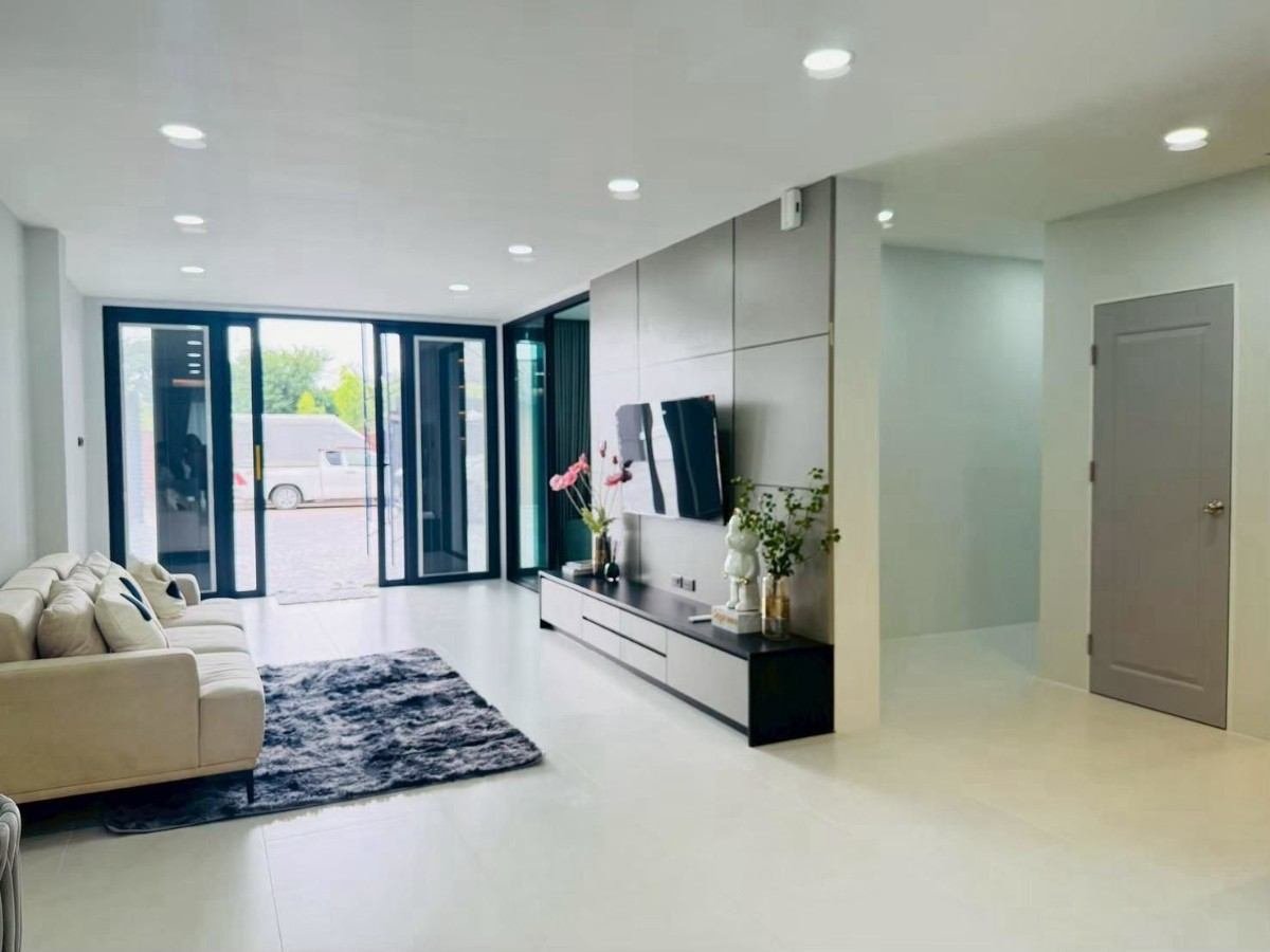 RC260913 Luxury Private Pool Villa for Rent in Jomtien