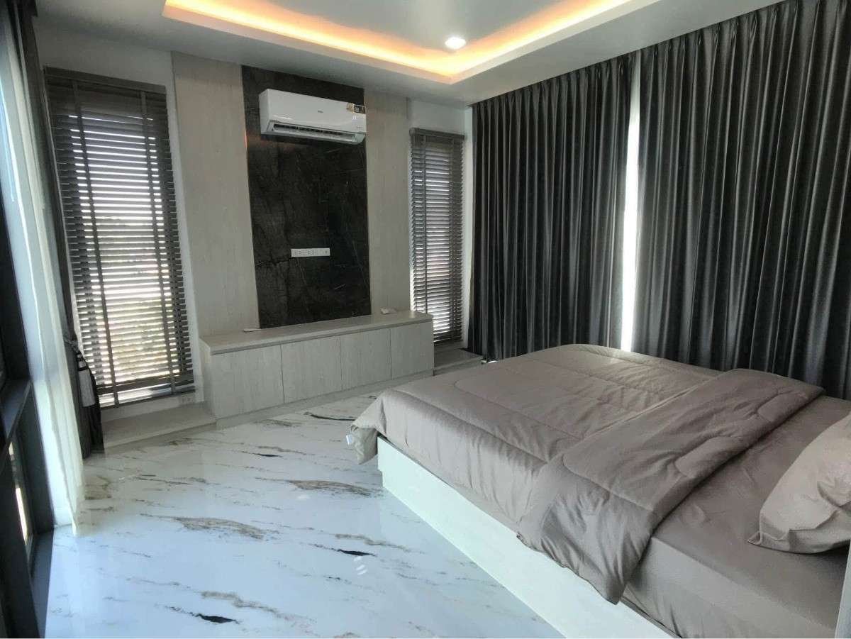 RS260912 Central Park 4 Pool House Village 3-Bedroom (4)
