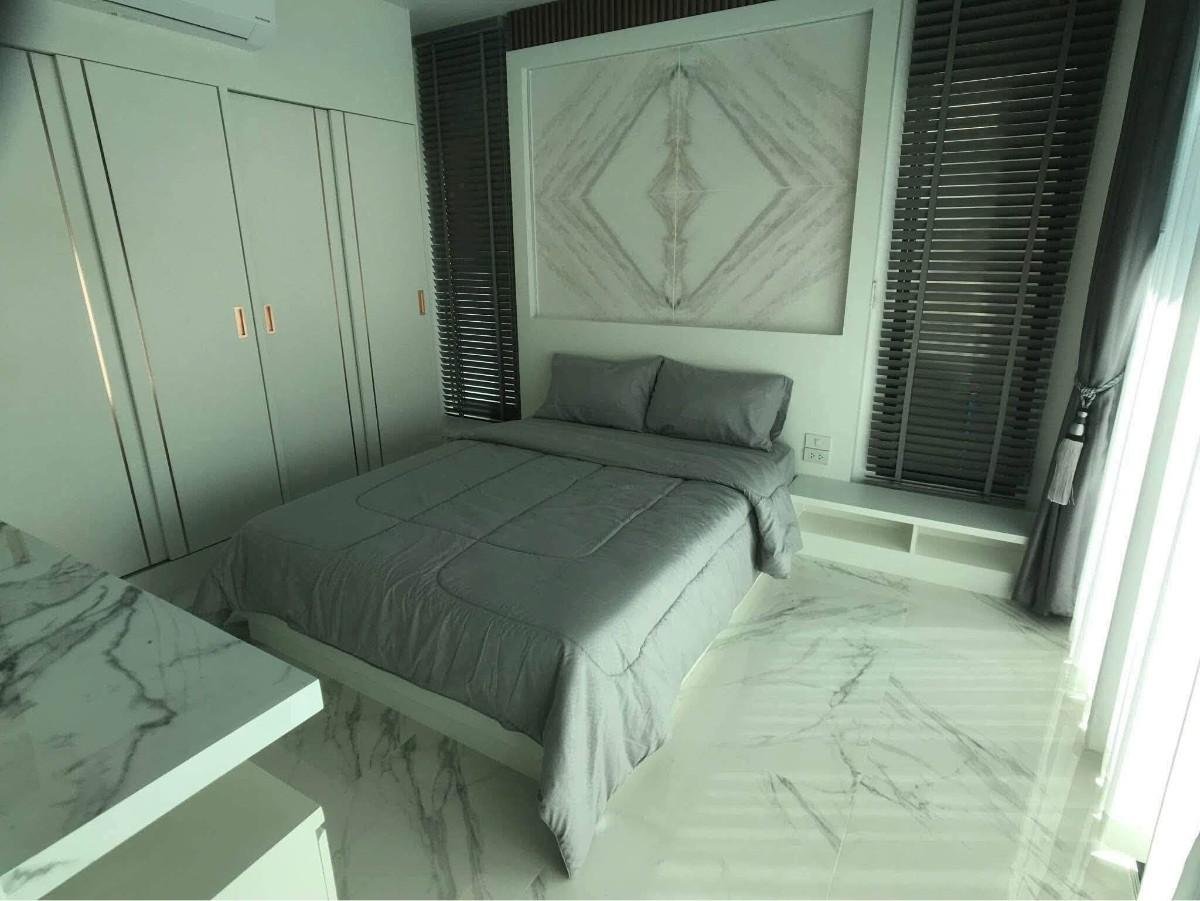 RS260912 Central Park 4 Pool House Village 3-Bedroom (8)