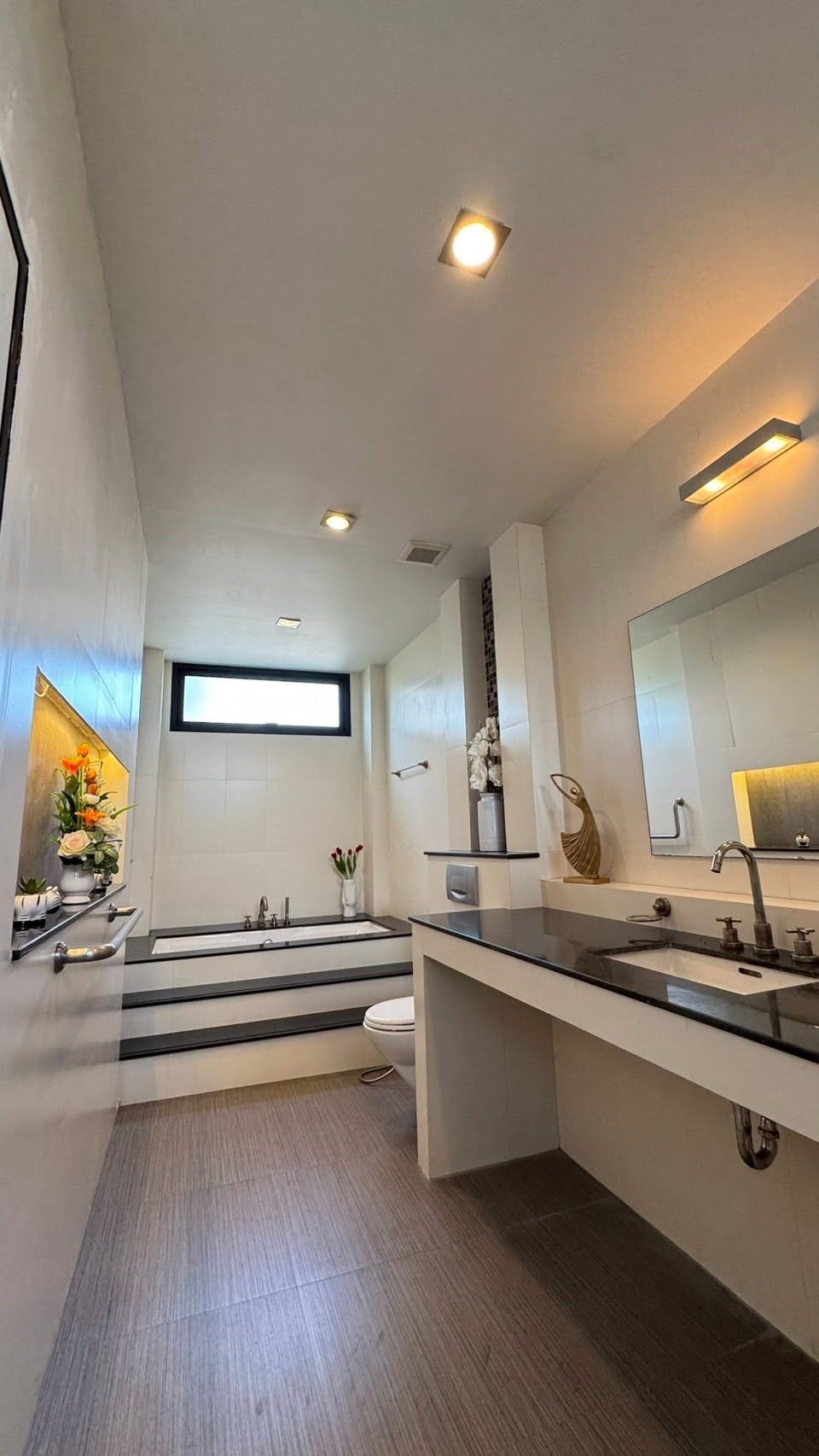 SSC260919 Luxury 8-Bedroom Modern Contemporary Estate in Khao Talo, Pattaya