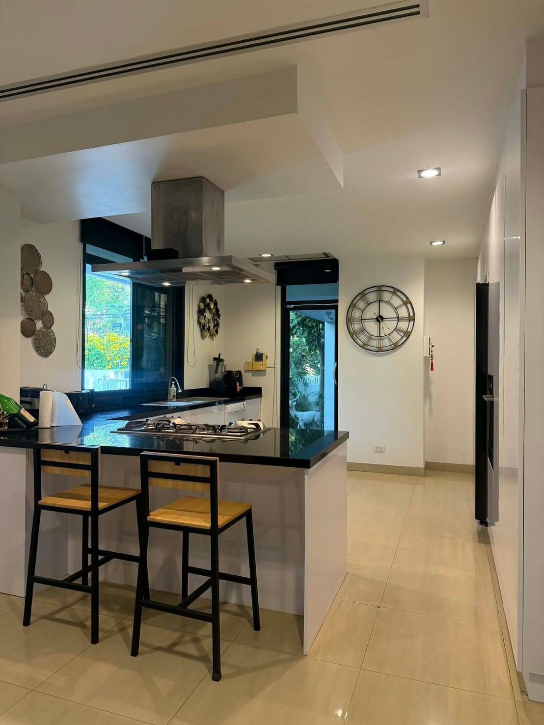 SSC260919 Luxury 8-Bedroom Modern Contemporary Estate in Khao Talo, Pattaya