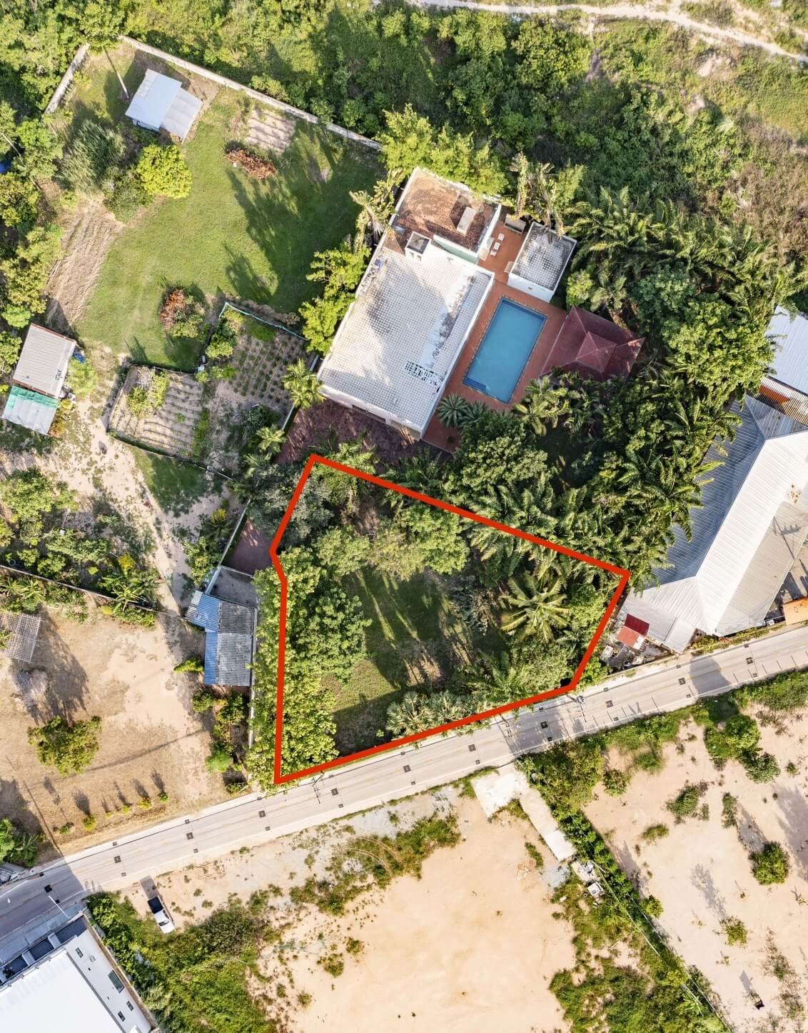 SST260903 Prime Land - 300 Sq.w. Developer Plot in Soi Phon Prapha Nimit 15