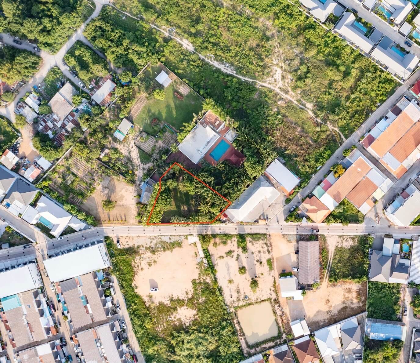 SST260903 Prime Land - 300 Sq.w. Developer Plot in Soi Phon Prapha Nimit 15
