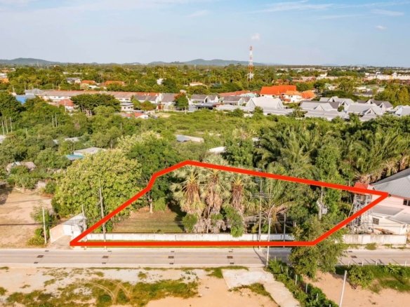 SST260903 Prime Land - 300 Sq.w. Developer Plot in Soi Phon Prapha Nimit 15