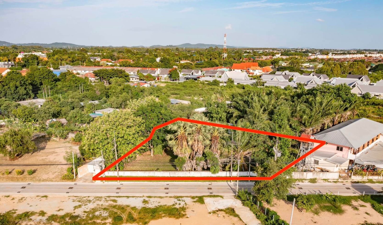 SST260903 Prime Land - 300 Sq.w. Developer Plot in Soi Phon Prapha Nimit 15