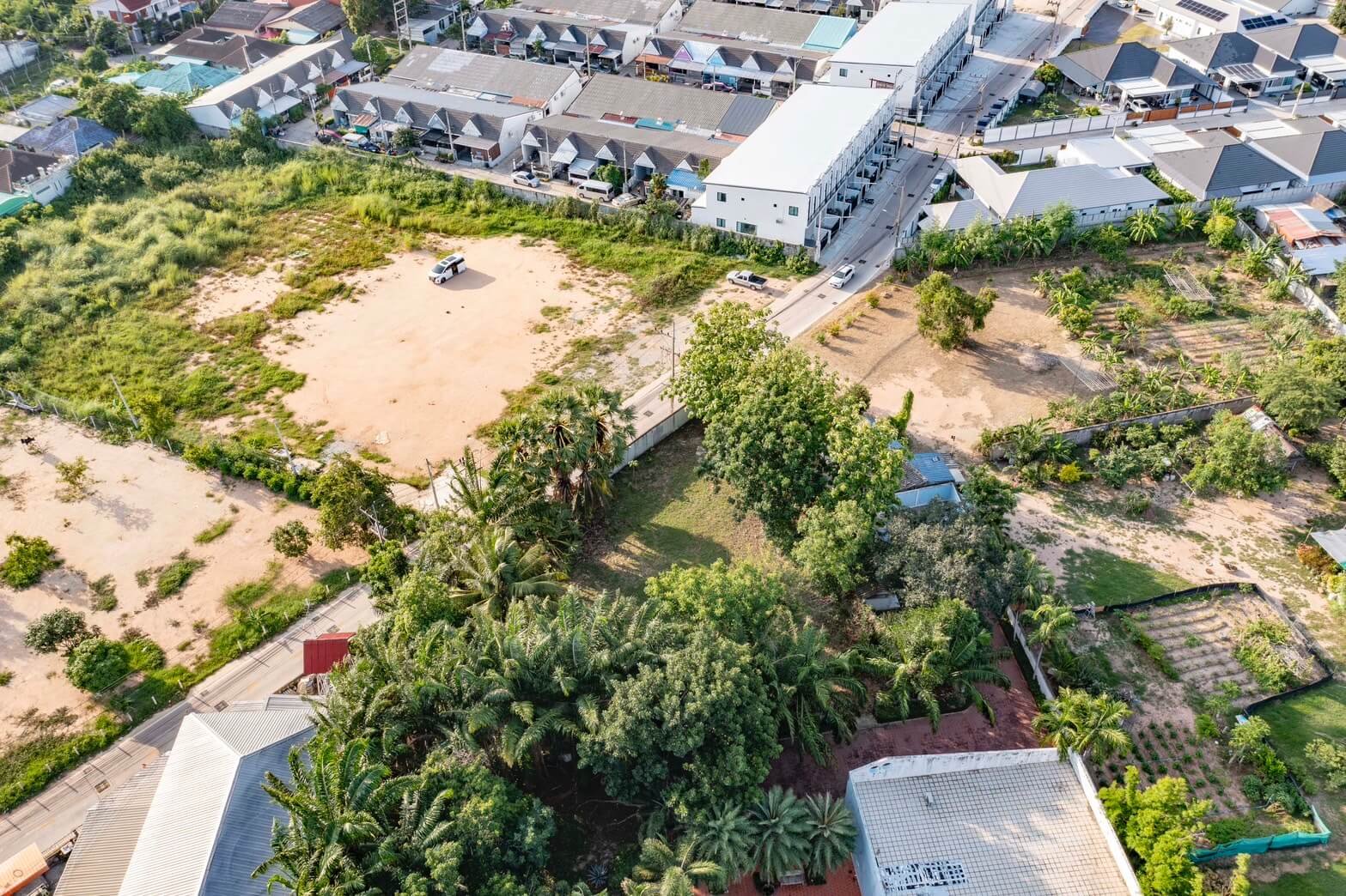 SST260903 Prime Land - 300 Sq.w. Developer Plot in Soi Phon Prapha Nimit 15