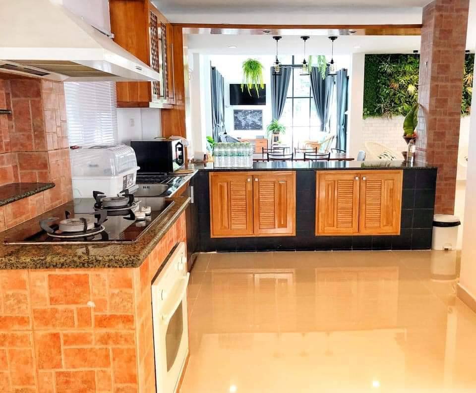 SST260917 Somkid Pool Villa Pattaya - Spacious 4 Bedroom Pool Villa Near the Beach