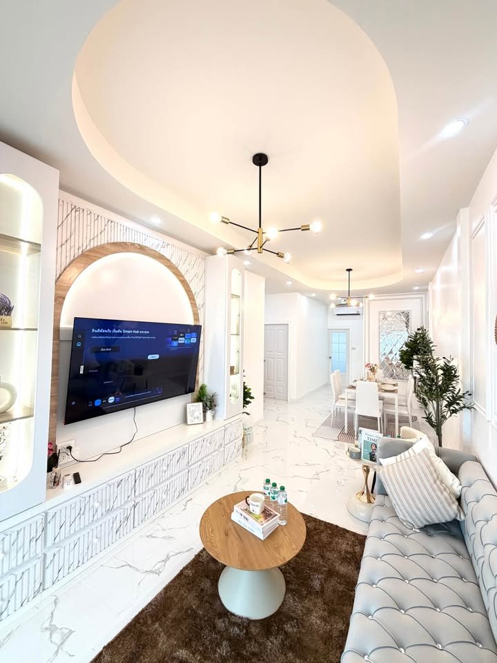 SST260931 Luxury Fully Renovated Townhouse Nern Plab Wan - Mab Yai Lia 1810