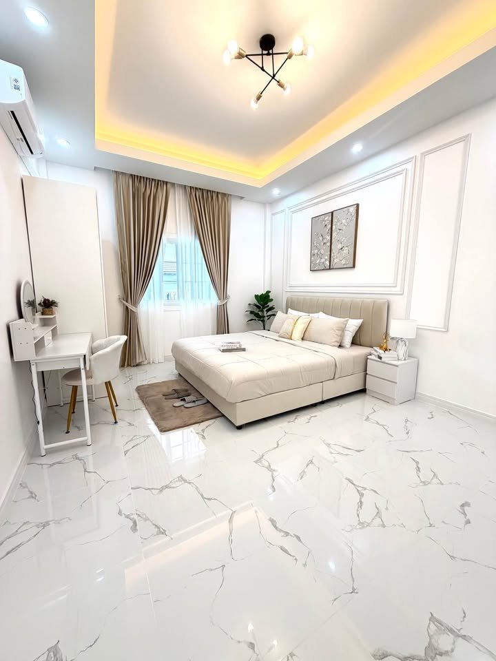 SST260931 Luxury Fully Renovated Townhouse Nern Plab Wan - Mab Yai Lia 1810