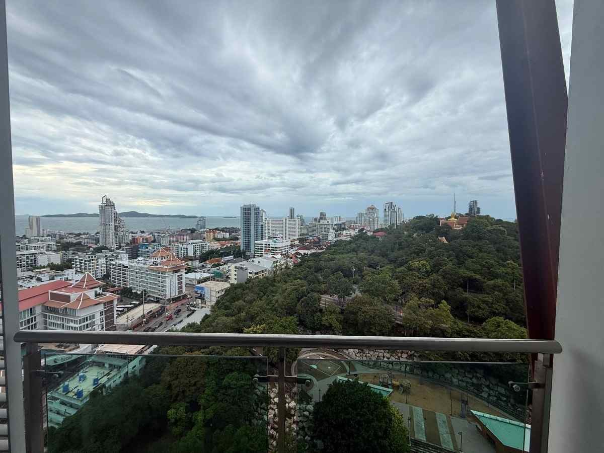 RC261002 The Axis Condominium – 19th floor Panoramic City and Garden View (2) RC261002 The Axis Condominium - 19th floor Panoramic City and Garden View