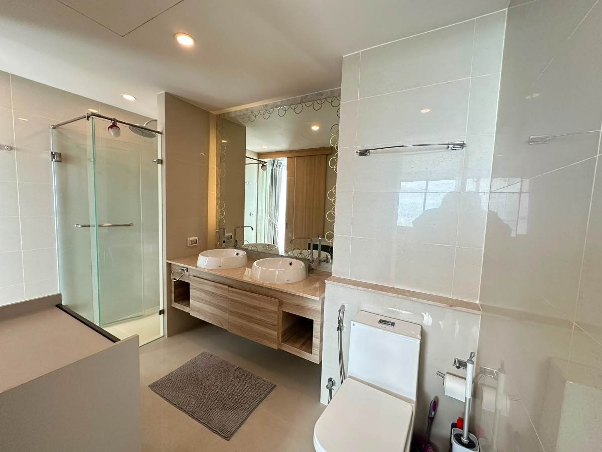 RC261004 Riviera Jomtien Condo – High Floor Corner Sea View (9) RC261004 Riviera Jomtien Condo - High Floor Corner Sea View