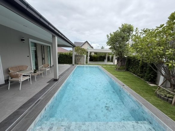 SST261006 Modern Luxury Pool Villa in Siam Country Club - Chai Phra Witthi